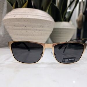 NEW‎ Steve Madden Sunglasses with Tortoise Shell Detail
